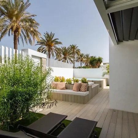 Casa Con Jardin 6 Personas En